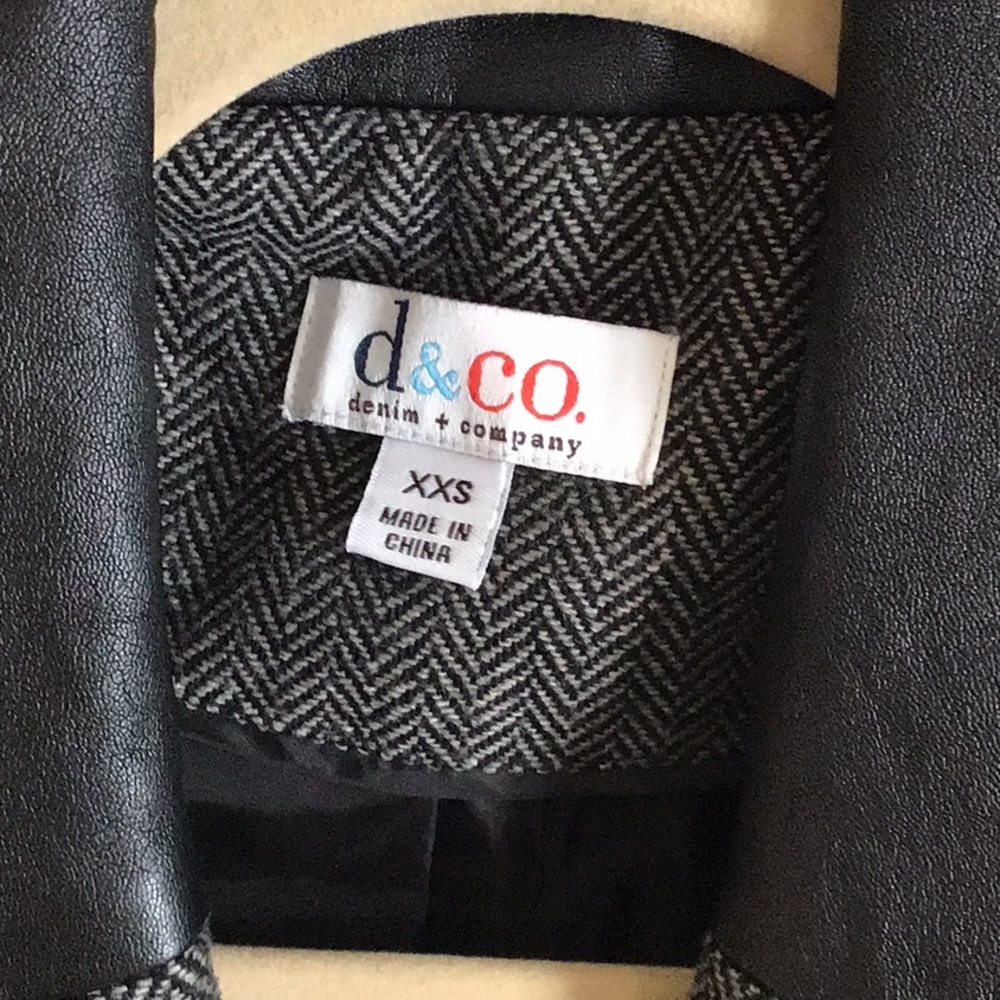 Faux Leather Blazer - Picture 3 of 4